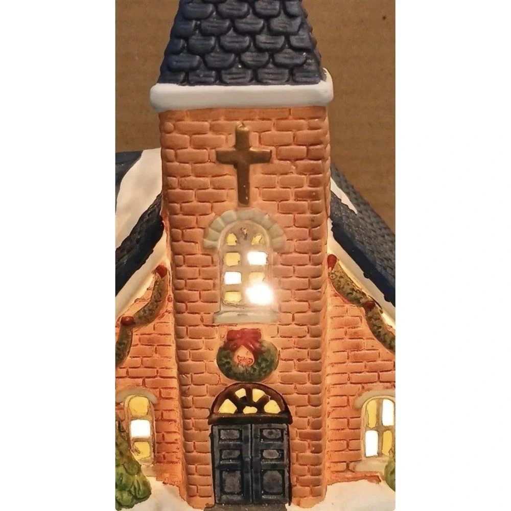 Trim A Home Blue Roof Church Lighted 1994 Plug In Vintage Works‎ Collectible